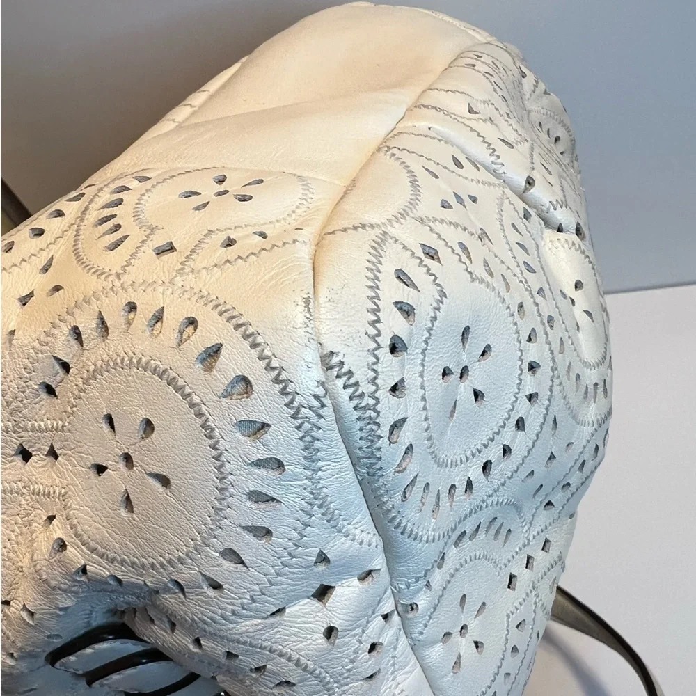 COACH Laser Cut Ivory Maggie Shoulder Bag Silver Hardware Hang Tags and Dustbag